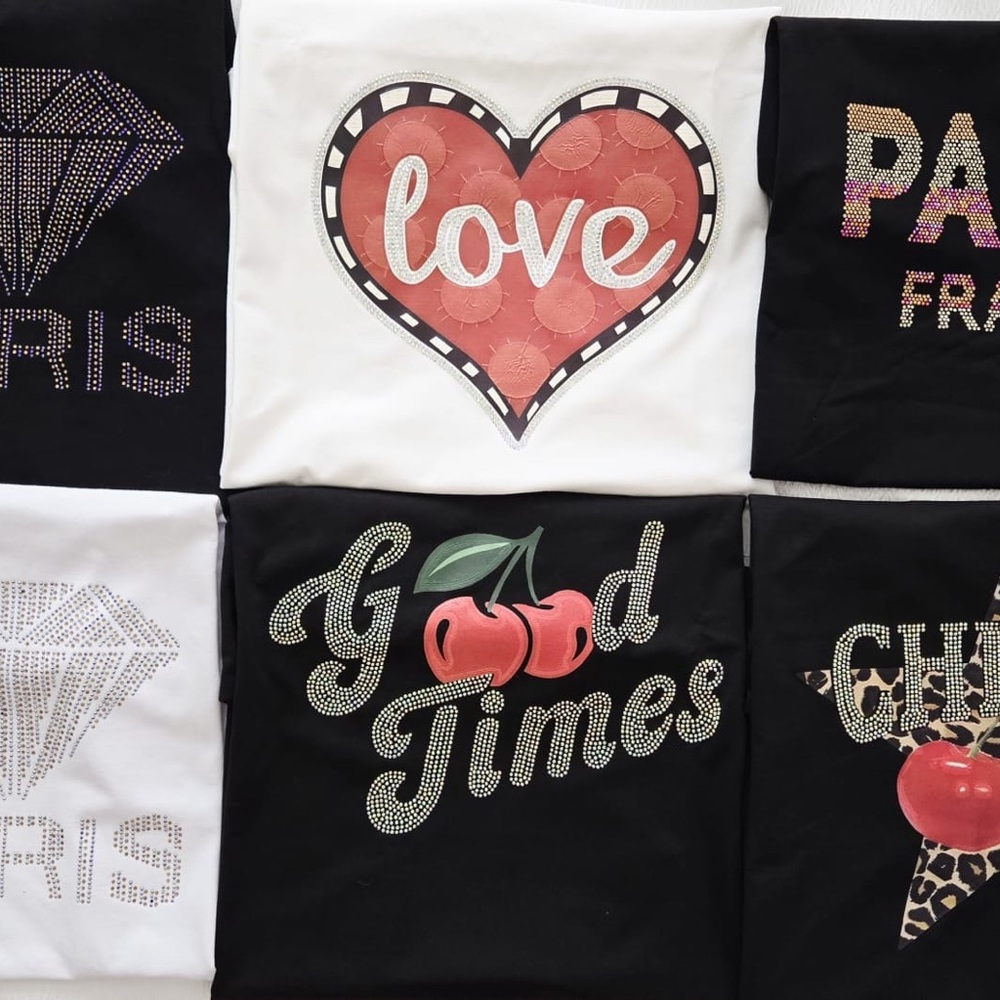 Lot of women's clothing, 12 pieces T shirts Size S, M,L 100% cotton rinhestones